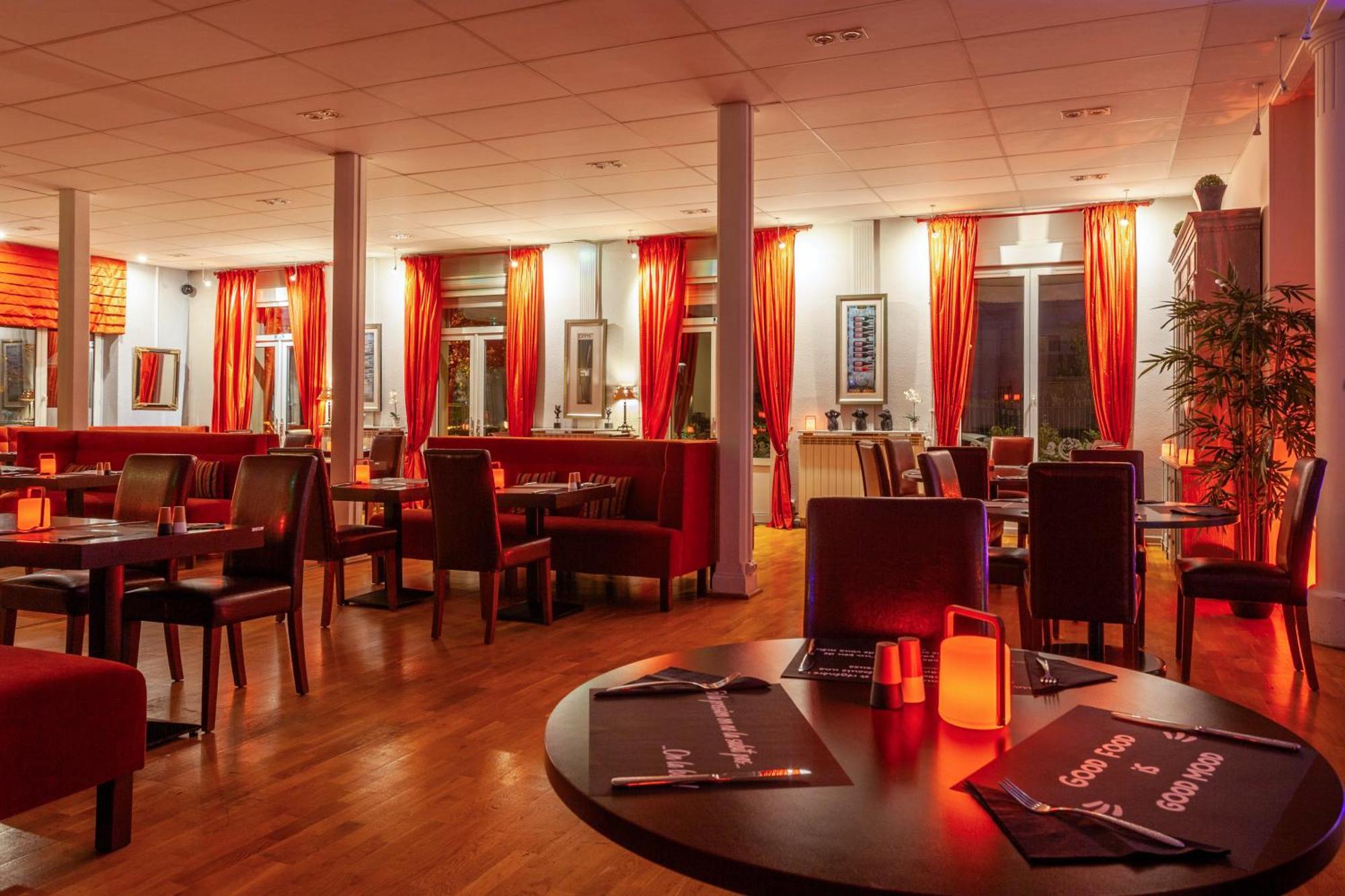 Providence Hotel Вител Екстериор снимка