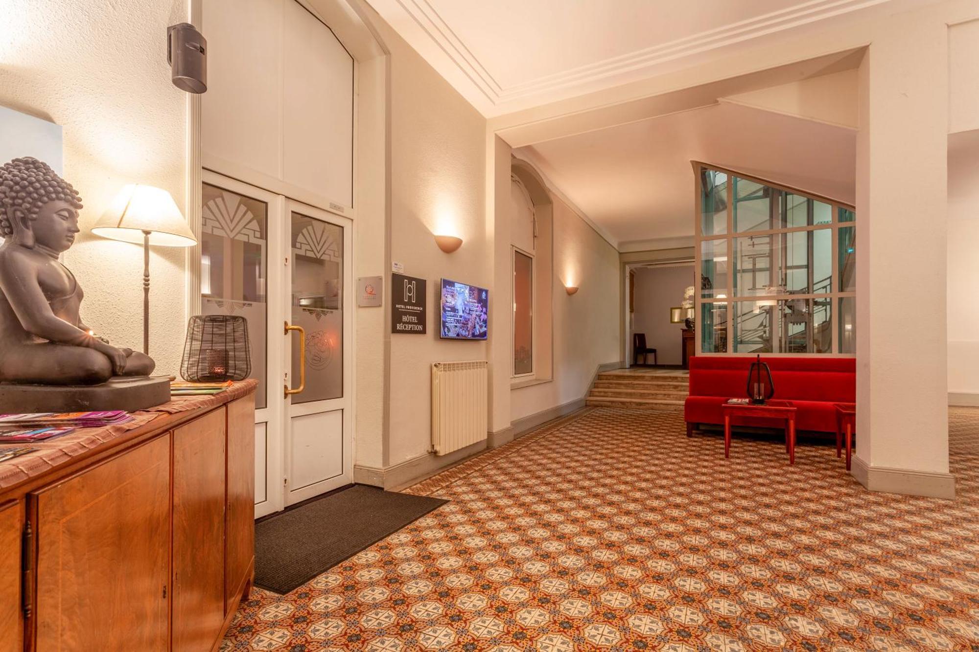 Providence Hotel Вител Екстериор снимка