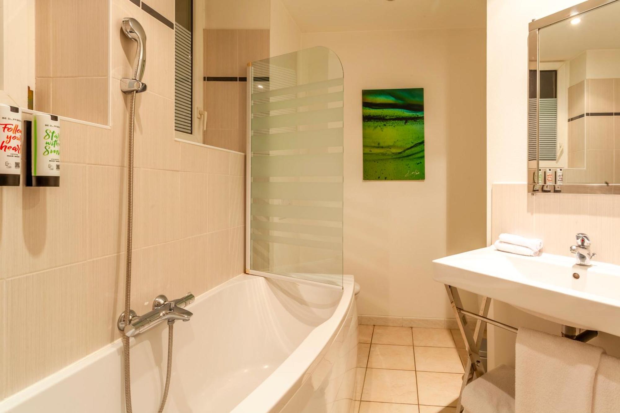Providence Hotel Вител Екстериор снимка