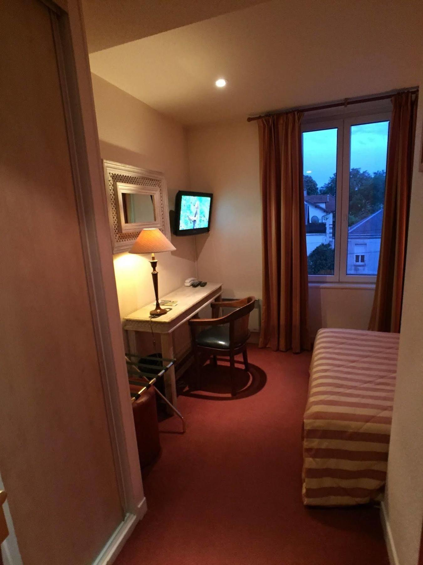 Providence Hotel Вител Екстериор снимка