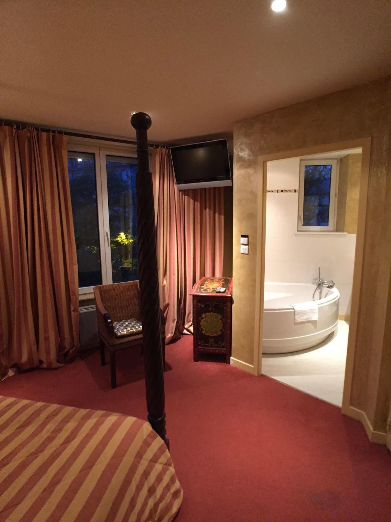 Providence Hotel Вител Екстериор снимка